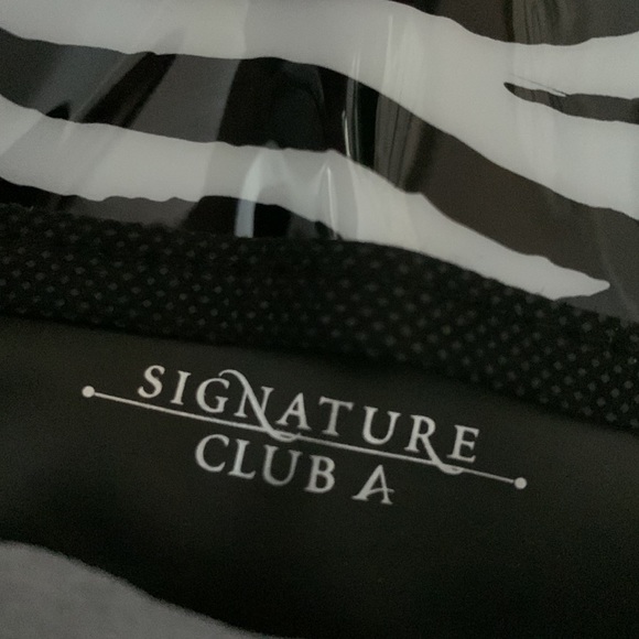 Plastic coated zebra tote bag NIB - Picture 6 of 7